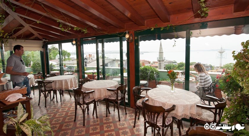 محوطه سرپوشیده تراس پشت بام